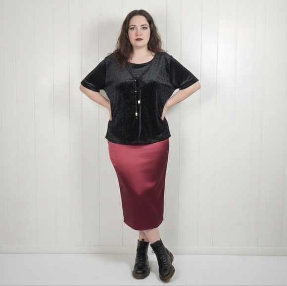 Vintage Tops - Y2K Vintage Black Velvet Velour Short Sleeve Top Size 2X Stretchy Whimsigoth 90s